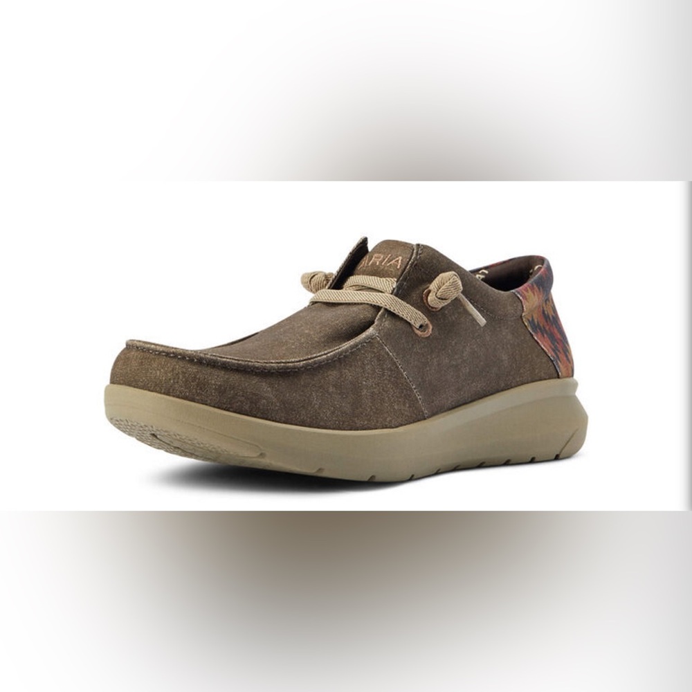 Men’s Ariat lightweight shoes. Very good condition!